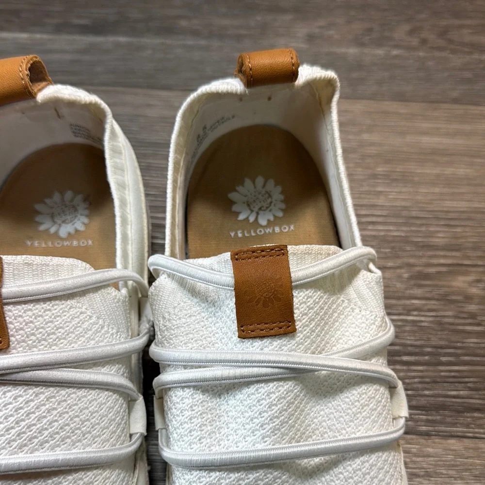 Yellow box White sneakers Shoes woman’s 8.5 (s6)